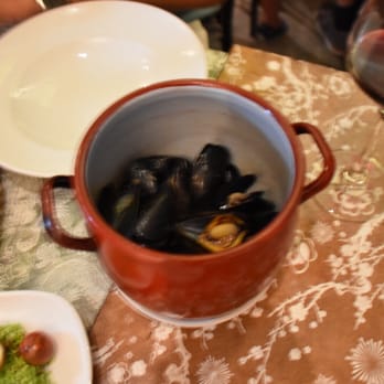 Somorrostro - Mussels - Catalan Near Me - Barcelona, B Somorrostro - Mussels - Catalan Near Me - Barcelona, B