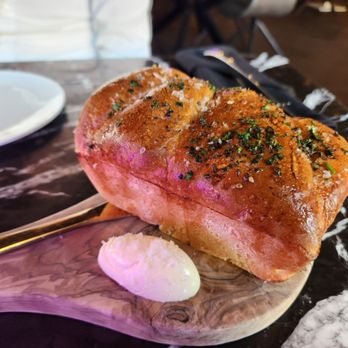 Ember & oak - Pull apart bread - New American Near Me - Melbourne, Florida