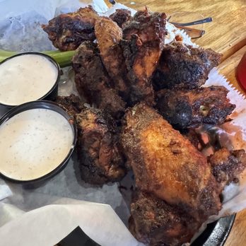 Flatiron Restaurant & Bar - Jerk wings - Burgers Near Me - Atlanta, Georgia Flatiron Restaurant & Bar - Jerk wings - Burgers Near Me - Atlanta, Georgia
