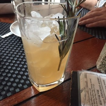 Broadstone Bar & Kitchen - The rosebud - New American Near Me - New York, New York