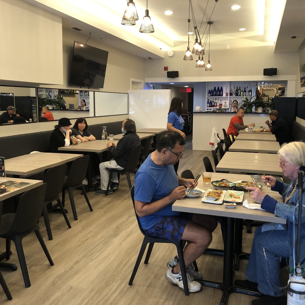 Hai Chi Em Modern Vietnamese Restaurant - Inside of restaurant~ - Vietnamese Near Me - Vancouver, British Columbia Hai Chi Em Modern Vietnamese Restaurant - Inside of restaurant~ - Vietnamese Near Me - Vancouver, British Columbia
