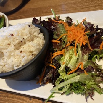 Andy Nguyen's Vegetarian - Rice & Salad for my Dragon Mushroom Iron Pot - Regular - Vietnamese Near Me - Sacramento, California Andy Nguyen's Vegetarian - Rice & Salad for my Dragon Mushroom Iron Pot - Regular - Vietnamese Near Me - Sacramento, California