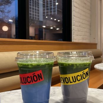 Revolucion - Nube Latte & Matcha Latte w spirulina - Coffee & Tea Near Me - Austin, Texas