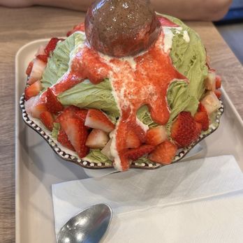 Ever After Tearoom & Eatery - Strawberry Matcha Shaved Ice - Shaved Ice Near Me - Irvine, California Ever After Tearoom & Eatery - Strawberry Matcha Shaved Ice - Shaved Ice Near Me - Irvine, California
