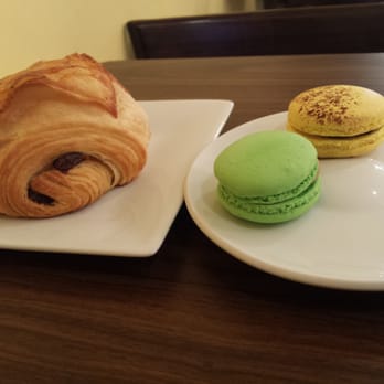 Eclair Bakery - Pistachio, passion fruit and chocolate croissant (getting this to go - Bakeries Near Me - New York, New York Eclair Bakery - Pistachio, passion fruit and chocolate croissant (getting this to go - Bakeries Near Me - New York, New York