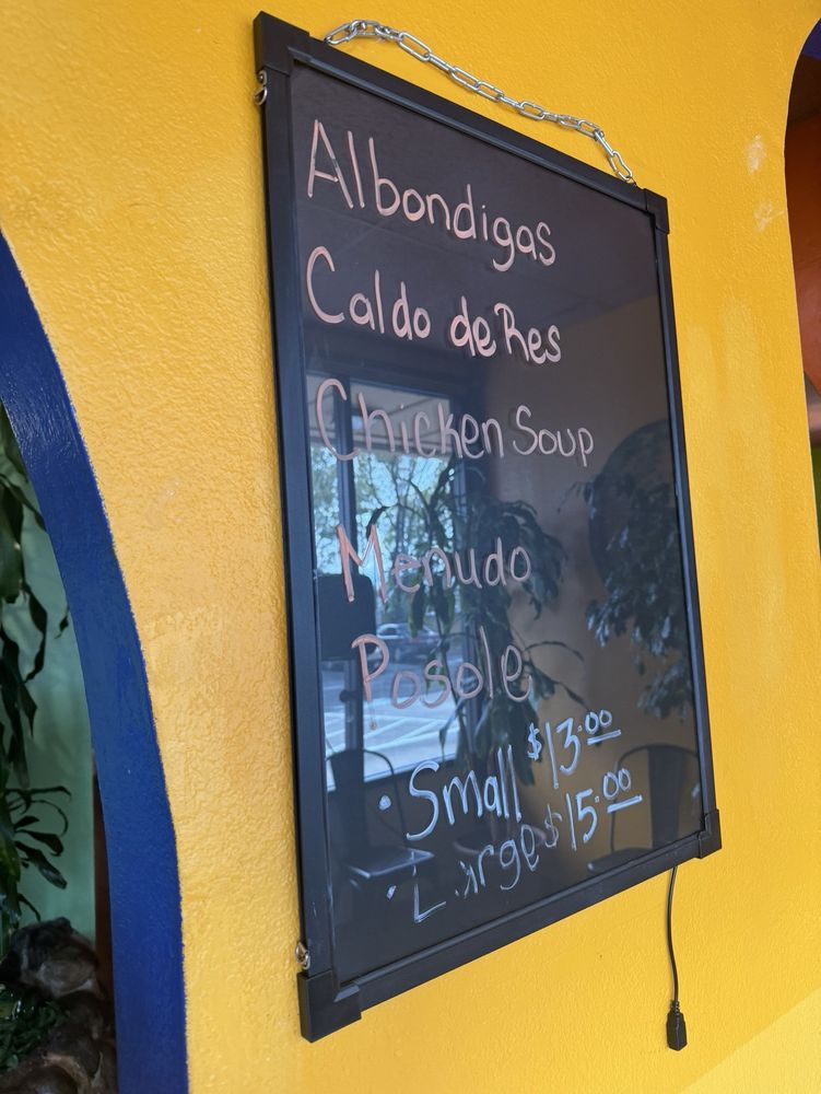 El Azteca Mexican