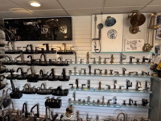 Bleiberg Plumbing Supplies Logo