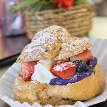 Sachi Sweets - Cream puff with ube and custard. - Cupcakes Near Me - Urban Honolulu, Hawaii Sachi Sweets - Cream puff with ube and custard. - Cupcakes Near Me - Urban Honolulu, Hawaii