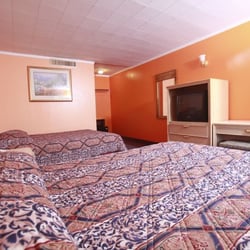 Meadowbrook Motor Lodge