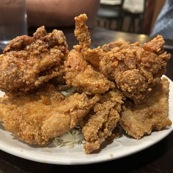 Side Street Inn - Garlic chicken - Hawaiian Near Me - Honolulu, Hawaii