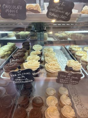 Sweetah's Gluten Free Bake Shop by null