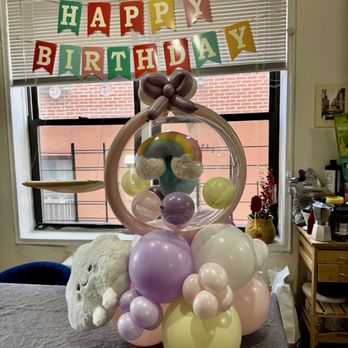 Time 2 Love Balloons - Stuffed Toy Balloon Bouquet - Balloon Services Near Me