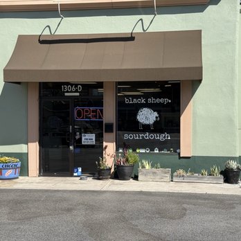 Black Sheep Sourdough Micro-Bakery - Front of the shop - Bakeries Near Me - Paso Robles, California Black Sheep Sourdough Micro-Bakery - Front of the shop - Bakeries Near Me - Paso Robles, California