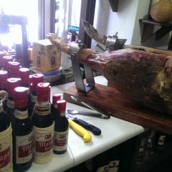 Ronda Gourmet SCV - Iberico pork - samples and I purchased with wines, Figs and olive oil