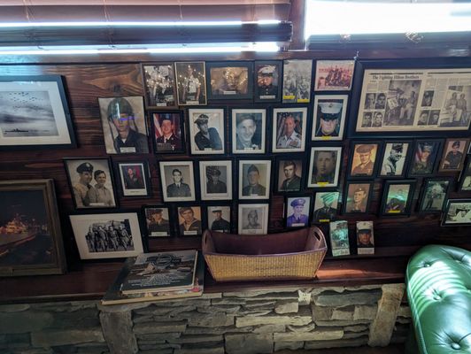 B-52s American Bar & Grill by null