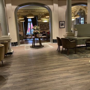 Círculo Gran Vía - Breakfast - Hotels Near Me - Madrid, M