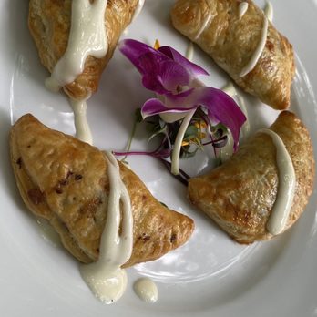 Cafe Wisteria - Tastes great.  Very small. - Cafes Near Me - Menlo Park, California