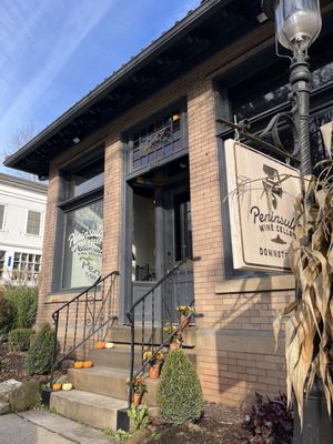 Peninsula Coffee House and Market by null