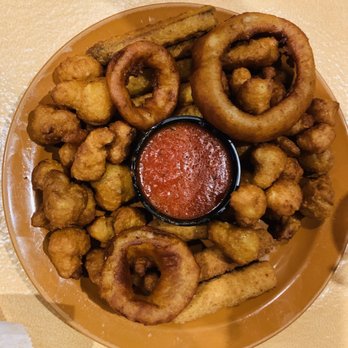 Donoli's Restaurant - Combination Platter - Italian Near Me - Apalachin, New York Donoli's Restaurant - Combination Platter - Italian Near Me - Apalachin, New York