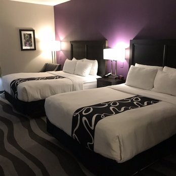 La Quinta Inn & Suites Cedar Rapids - Hotels Near Me - Cedar Rapids, Iowa