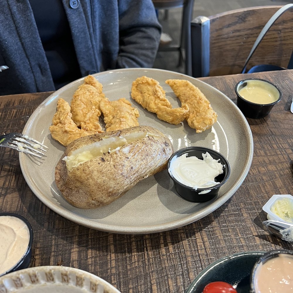 East Main Kitchen - Fried Chicken Tenders - American Near Me - Baltic, Ohio East Main Kitchen - Fried Chicken Tenders - American Near Me - Baltic, Ohio