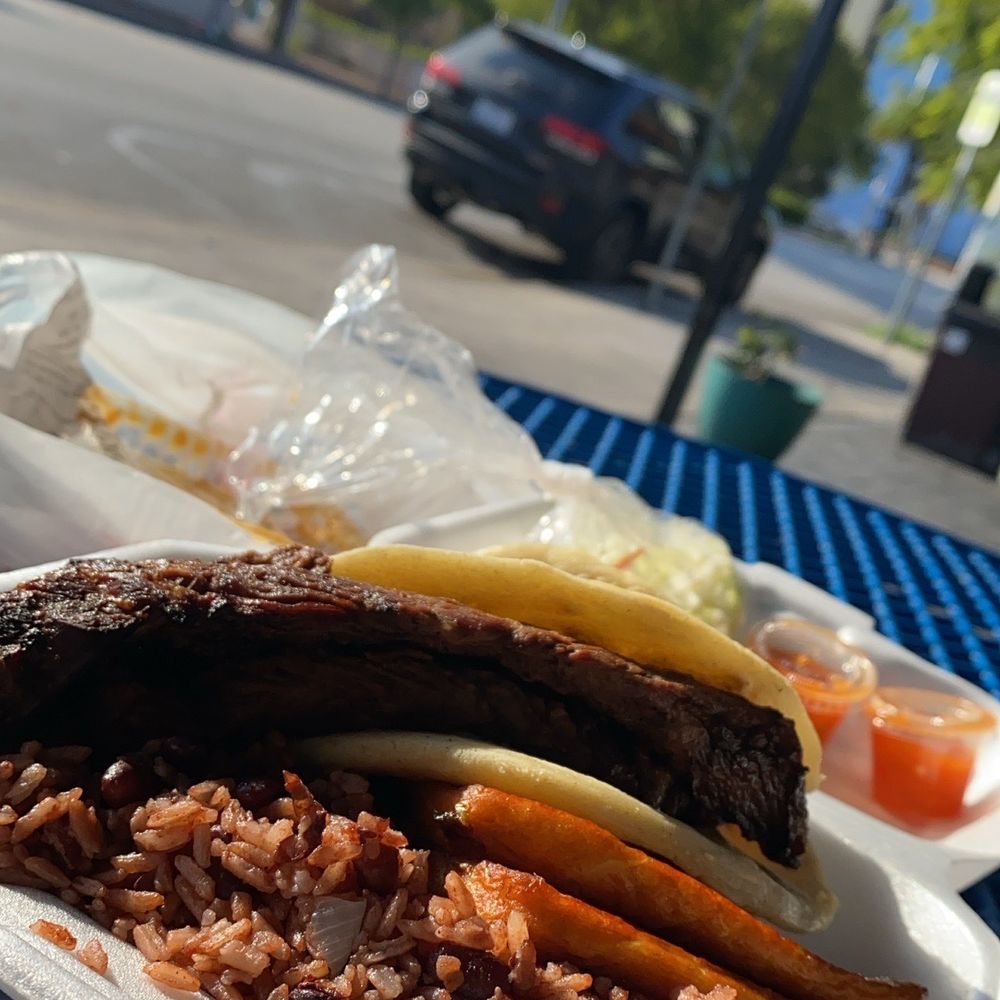 Pinolandia - Gallo Pinto - Latin American Near Me - Miami, Florida