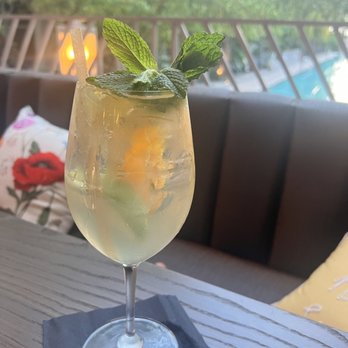 Mareva 1939 - Sparkling sangria - Spanish Near Me - Miami Beach, Florida