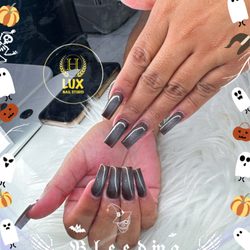 Lux Nail Studio