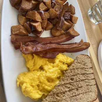 Blue Bear Ellison Bay - "BB Breakfast" - New American Near Me - Ellison Bay, Wisconsin Blue Bear Ellison Bay - "BB Breakfast" - New American Near Me - Ellison Bay, Wisconsin