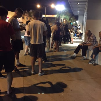 Blaze Pizza - This was the end of the line 2hrs. ago. - Salad Near Me - Alhambra, California