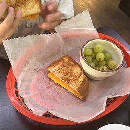 Kids Grilled Cheese ($9.49)