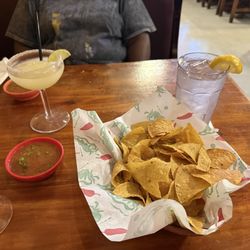 El Ranchero - Chips and Salsa, margaritas