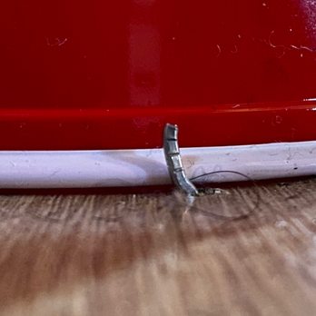 Grey Squirrel Resort & Vacation Rental Homes - This is the nail sticking out. As you can see they don't mop or sweep. - Big Bear Lake, CA