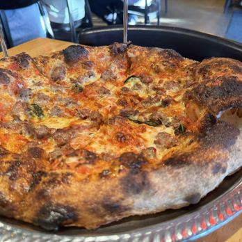 Folks Pizzeria - Pizza Near Me - Costa Mesa, California