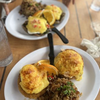 Eggs 'n Things Ko Olina - Crab Cake Benedict - American Near Me - Kapolei, Hawaii Eggs 'n Things Ko Olina - Crab Cake Benedict - American Near Me - Kapolei, Hawaii