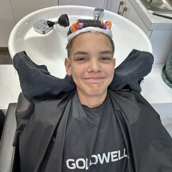 Salon Rose - Waiting for processing. - Hair Salons Near Me - Henderson, Nevada