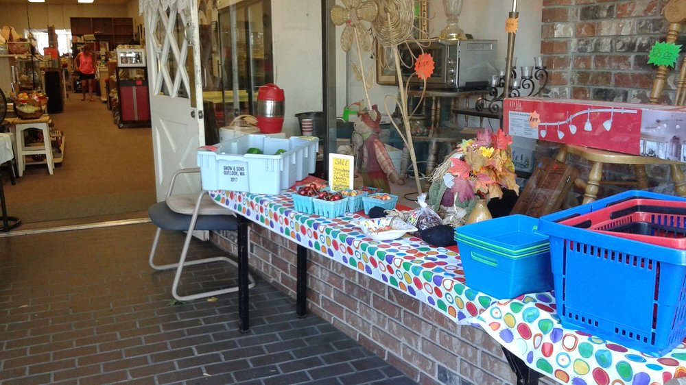 SECOND CHANCE THRIFT STORE Updated September 2024 708 Main St