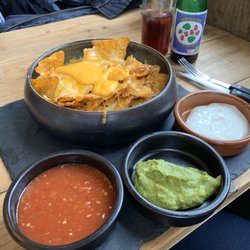 Café X - Nachos