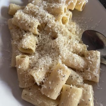 Pizza Carano - Pizza Near Me - Vancouver, British Columbia