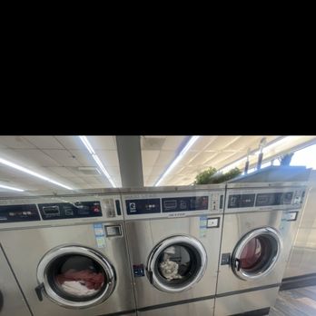 Coin Laundry Giant Washers - My machines stopped before / on 9:55 am - Laundromat Near Me - Azusa, California Coin Laundry Giant Washers - My machines stopped before / on 9:55 am - Laundromat Near Me - Azusa, California