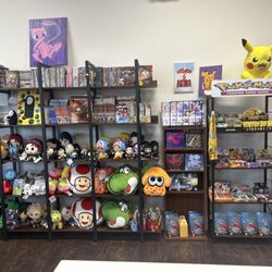 Geetaku Market - Some sales racks and original art for sale