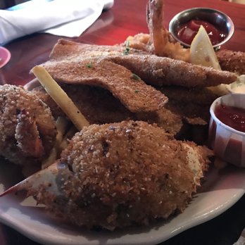 Pappadeaux Seafood Kitchen - Seafood platter - Cajun/Creole Near Me - Austin, Texas Pappadeaux Seafood Kitchen - Seafood platter - Cajun/Creole Near Me - Austin, Texas