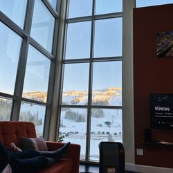 Family Time Vacation Rentals - Gorgeous daytime living room view (we book "for the view")!