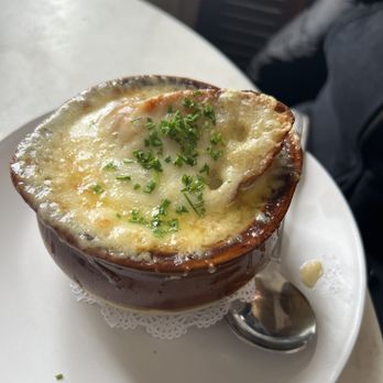 Le Perche - French onion soup - French Near Me - Hudson, New York Le Perche - French onion soup - French Near Me - Hudson, New York