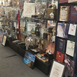 CLC Christian Bookcenter - Home decor