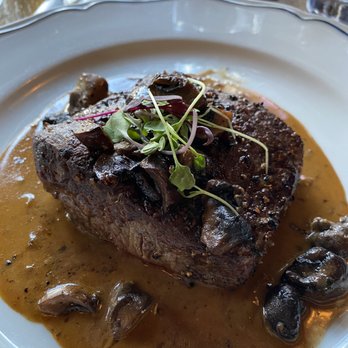 Sophia Steak - Wilmette - Flat iron steak - Salad Near Me - Wilmette, Illinois