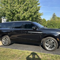 The Kings Limousine Driving Services - 2025 Lincoln Navigator