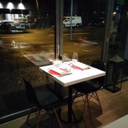 Fiorentini est.1980 - Tisch mit Blick auf die Plantanenallee