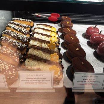 Pierrot Gourmet - More treats - Coffee & Tea Near Me - Chicago, Illinois