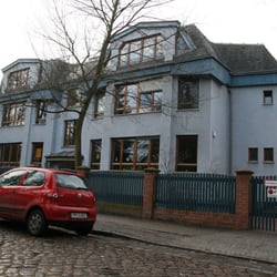 Emil Molt Schule e.V. - Das "blaue Haus" für die Klassen 1 bis 8